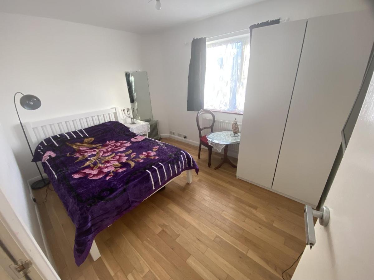 Art Double Bed Room Edgware Dış mekan fotoğraf