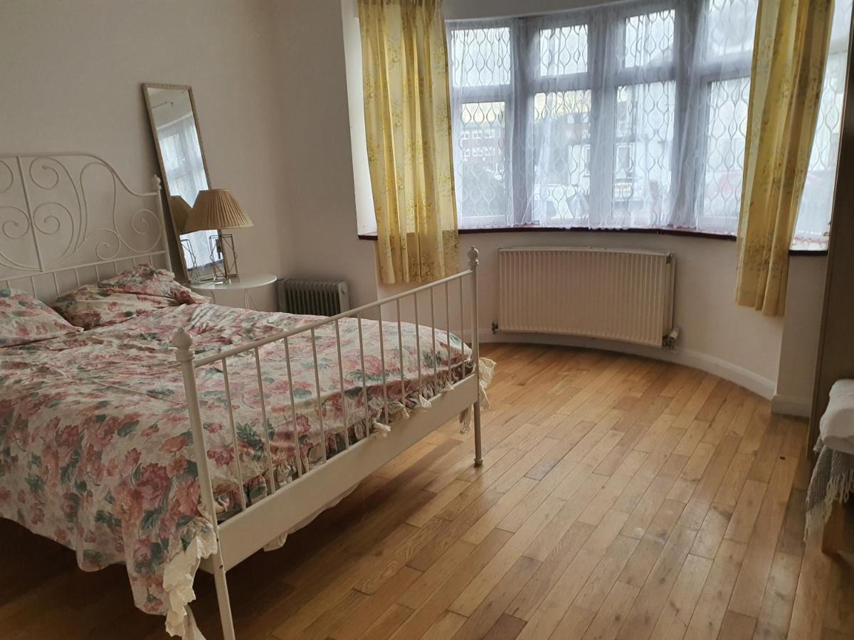 Art Double Bed Room Edgware Dış mekan fotoğraf